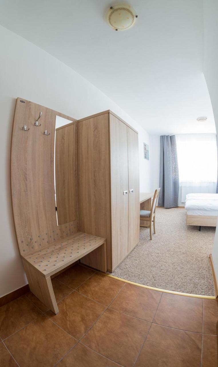 Patra Bed & Breakfast Varşovia Exterior foto